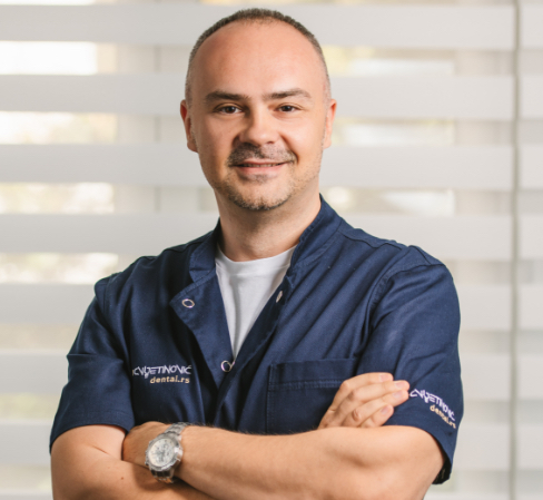 dr Dušan Cvijetinović implantolog